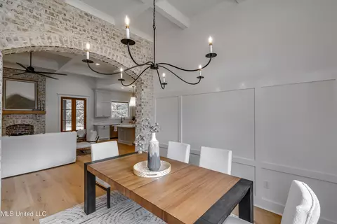 Dining - 517 Central Cir, Flowood, MS 39232 photo 1 of 4