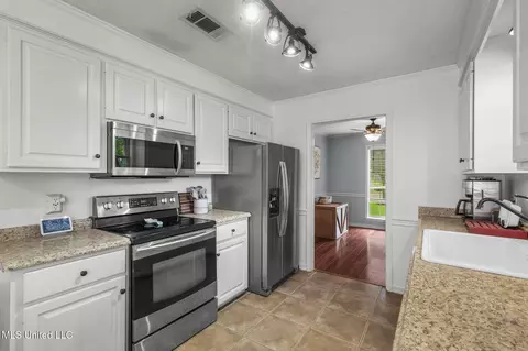 215 Cobblestone Dr, Madison, MS 39110 photo 18