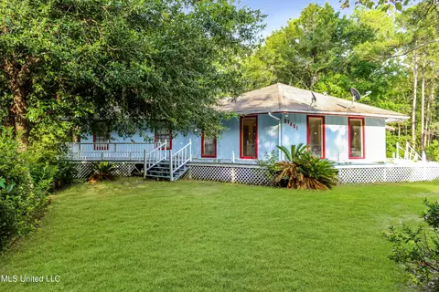 21481 Talmage Ln, Long Beach, MS 39560