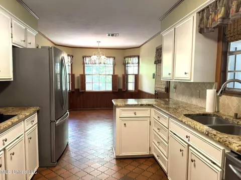 Kitchen - 58 Melanie Rd, Natchez, MS 39120 photo 1 of 8