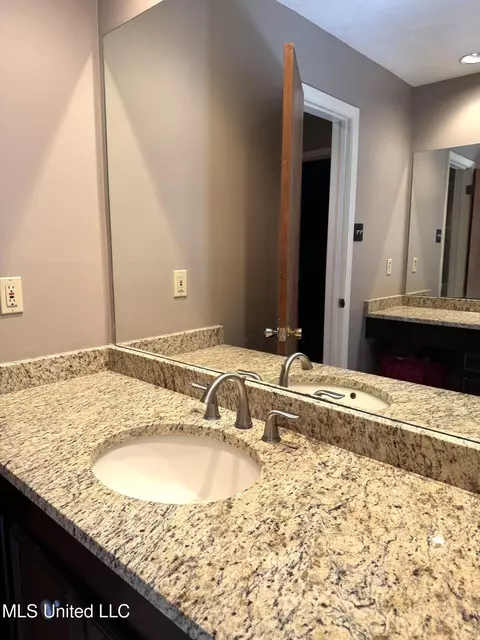 Bath - 58 Melanie Rd, Natchez, MS 39120 photo 11 of 14