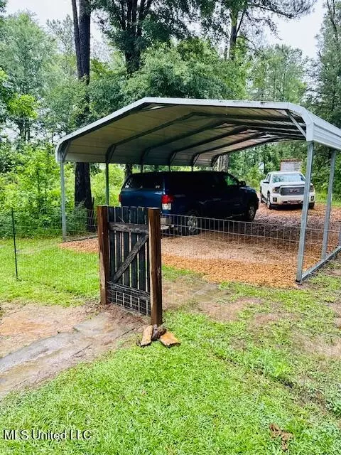 15024 Emory Rd, West, MS 39192 photo 8
