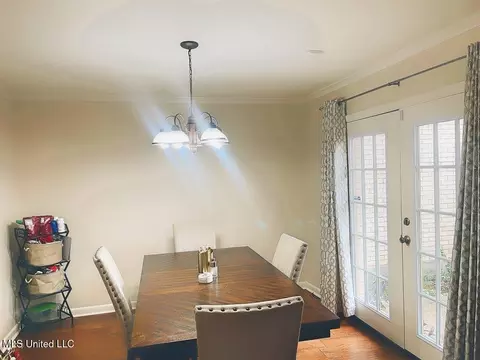 Dining - 26 Park Crest Pl, Jackson, MS 39211 photo 1 of 1