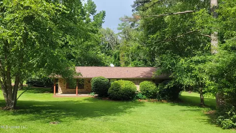 1018 Cherry Grove Rd, Crystal Springs, MS 39059