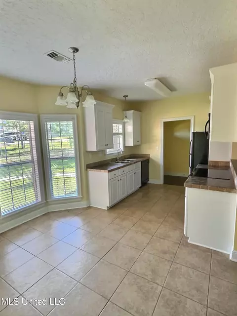 11 Ozark Pl, Perkinston, MS 39573 photo 4
