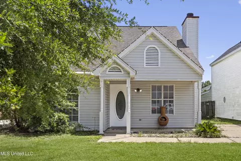 2383 Trafalgar Dr, Biloxi, MS 39531