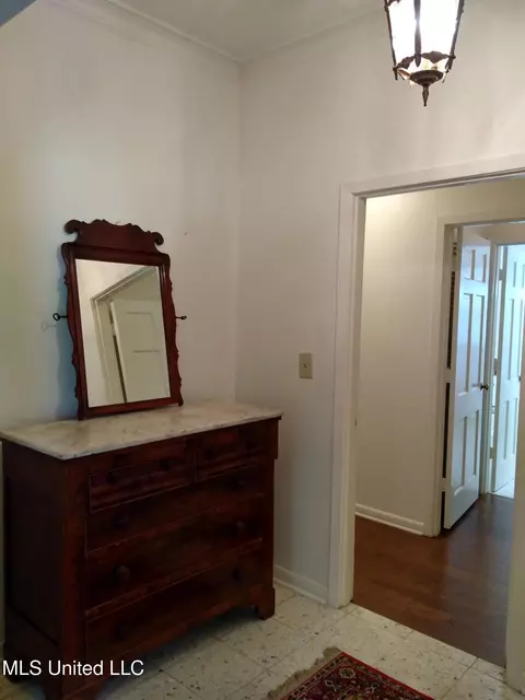 Entry Way - 6 Morningside Dr, Indianola, MS 38751 photo 1 of 1