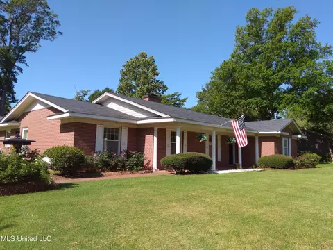 6 Morningside Dr, Indianola, MS 38751