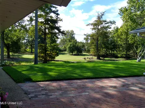 Exterior - 6 Morningside Dr, Indianola, MS 38751 photo 8 of 10