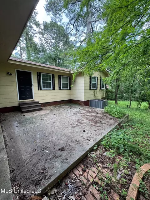 Exterior - 3115 Shirley Dr, Jackson, MS 39212 photo 3 of 3