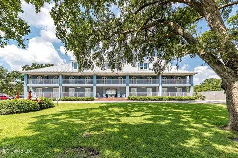 1282 Beach Blvd #217, Biloxi, MS 39530