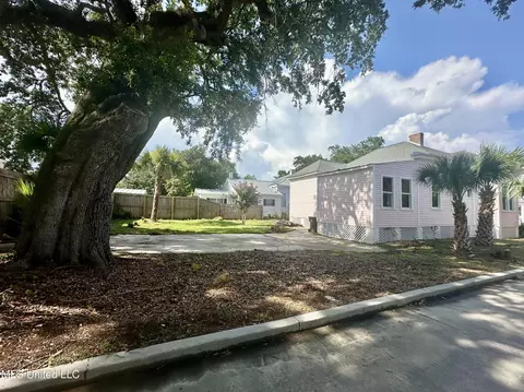 Exterior - 123 Morrison Ave, Biloxi, MS 39530 photo 4 of 4