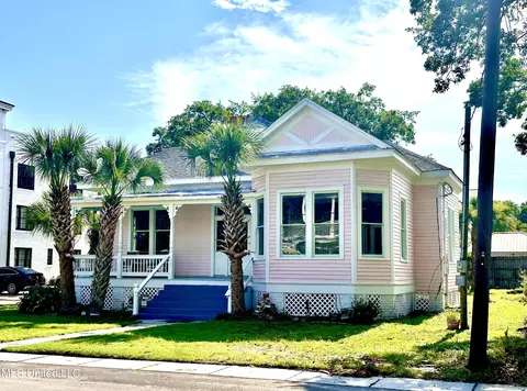 Exterior - 123 Morrison Ave, Biloxi, MS 39530 photo 1 of 4