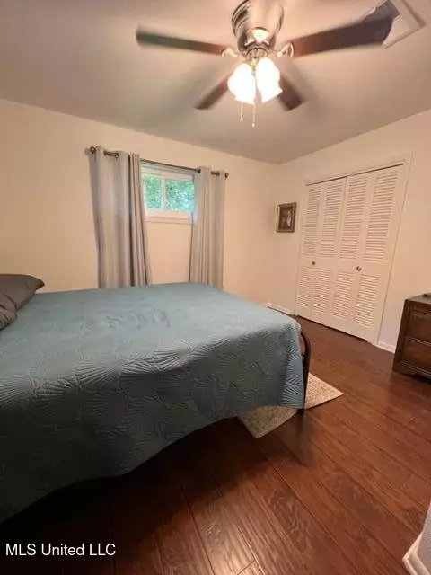 Bedroom - 515 E Old Pass Rd, Long Beach, MS 39560 photo 2 of 2
