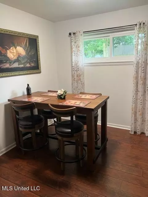 Dining - 515 E Old Pass Rd, Long Beach, MS 39560 photo 2 of 2