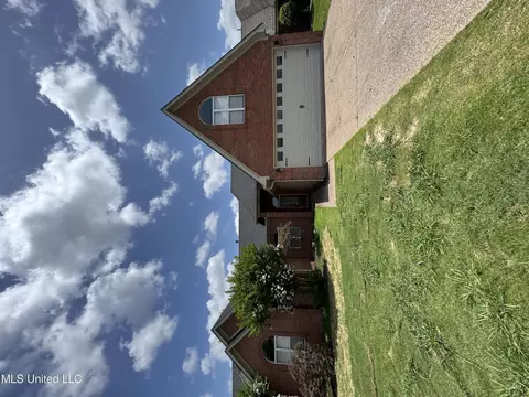 8854 Shellflower Dr, Southaven, MS 38671