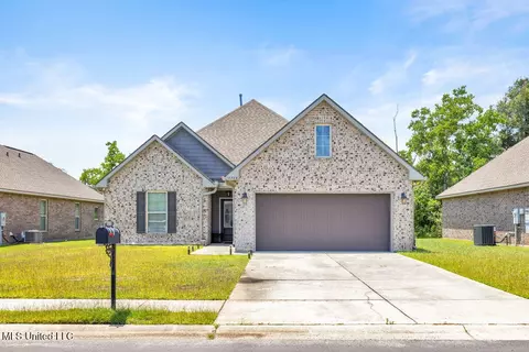 16789 Desmare St, Gulfport, MS 39503