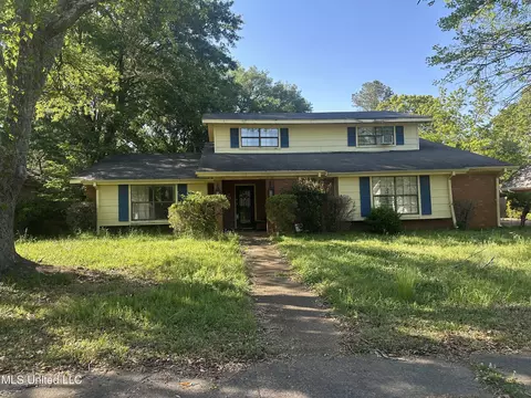 25 Oak Creek Pl, Jackson, MS 39211
