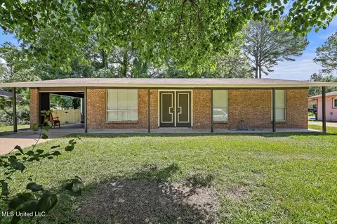 3530 N Flag Chapel Rd, Jackson, MS 39213