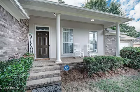 Exterior - 215 Moss Valley Dr, Brandon, MS 39042 photo 3 of 7