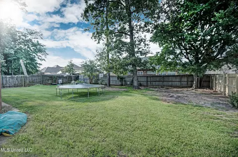 Exterior - 215 Moss Valley Dr, Brandon, MS 39042 photo 5 of 7