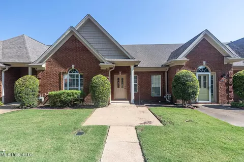 879 Cardinal Ln, Hernando, MS 38632