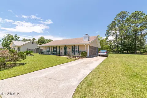 103 Spanish Cv, Waveland, MS 39576