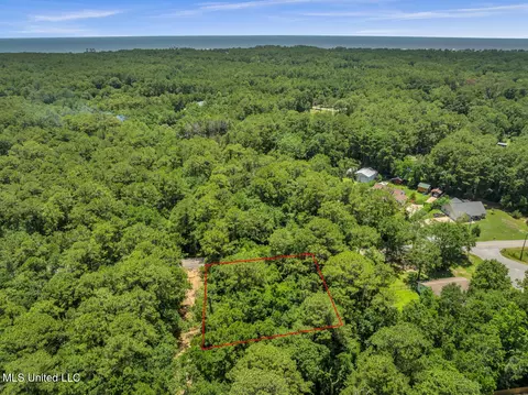 0 Center Dr, Ocean Springs, MS 39564