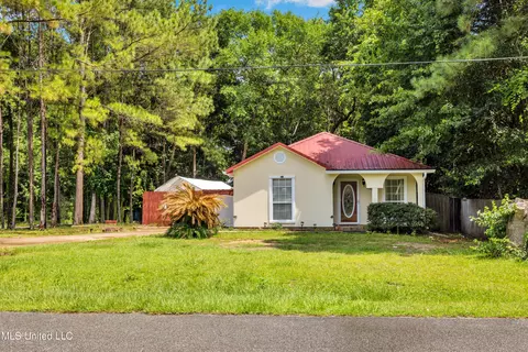 3005 Robalo Dr, Gautier, MS 39553