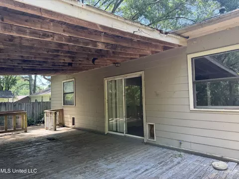 Exterior - 407 N Thunderbird Rd, Hernando, MS 38632 photo 4 of 10