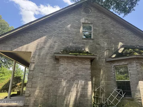 Exterior - 407 N Thunderbird Rd, Hernando, MS 38632 photo 8 of 10