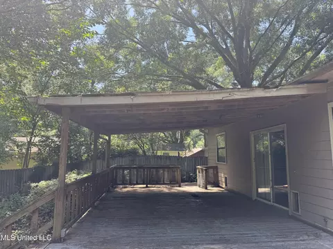 Exterior - 407 N Thunderbird Rd, Hernando, MS 38632 photo 6 of 10