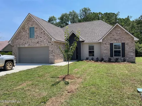 20 Gant Ln, Long Beach, MS 39560
