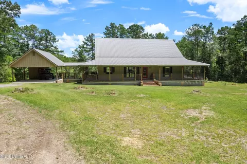 127 Ashe Rd, Poplarville, MS 39470
