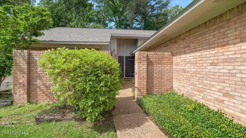 555 Rusk Dr, Brandon, MS 39047 photo 5