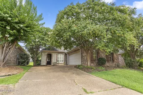 211 Lake Harbour Lndg, Ridgeland, MS 39157