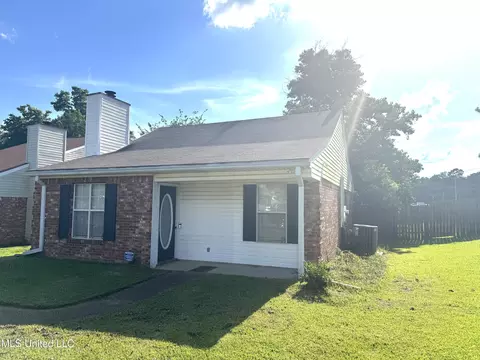 Exterior - 2005 Foxhill Ln, Byram, MS 39272 photo 2 of 3