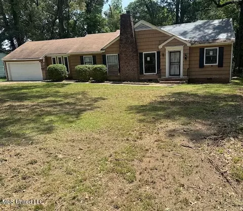 3916 Oakhill Dr, Jackson, MS 39206