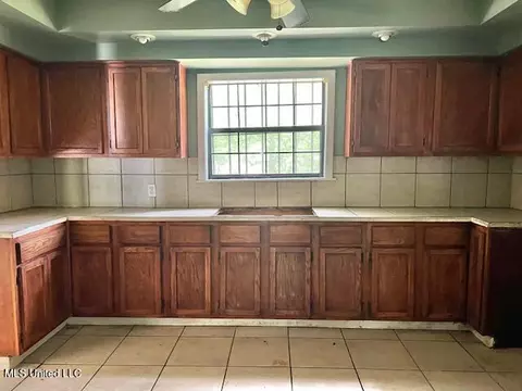 3916 Oakhill Dr, Jackson, MS 39206 photo 10