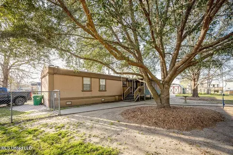 14924 Arthur Ave, Vancleave, MS 39565