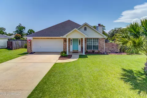 321 Woodcrest Dr, Long Beach, MS 39560