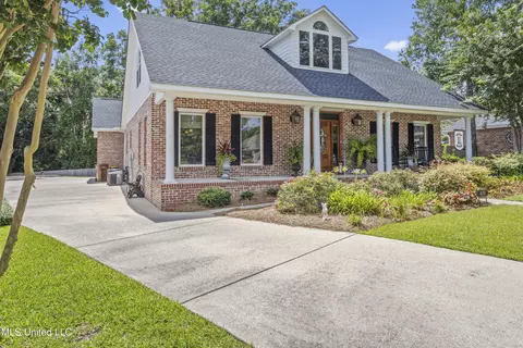 419 De Jean Cv, Biloxi, MS 39531