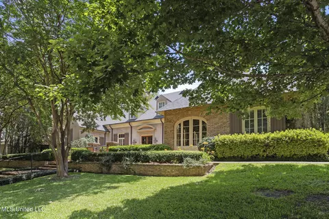 1 Cypress Ln, Jackson, MS 39211