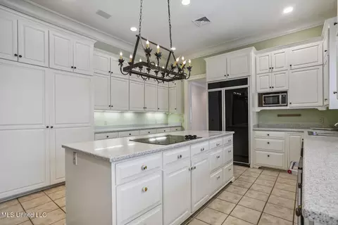 Kitchen - 1 Cypress Ln, Jackson, MS 39211 photo 1 of 6