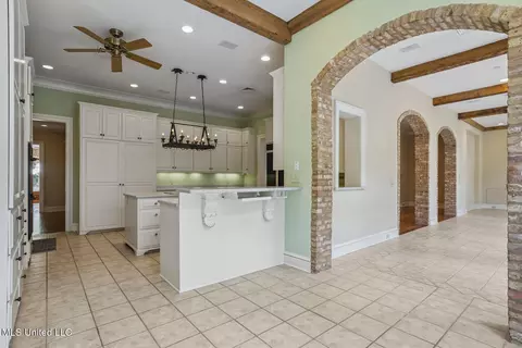 Entry Way - 1 Cypress Ln, Jackson, MS 39211 photo 5 of 5