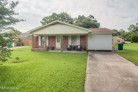 107 Andre Ct, Bay Saint Louis, MS 39520