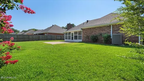 Exterior - 107 Pavilion Dr, Brandon, MS 39042 photo 5 of 7