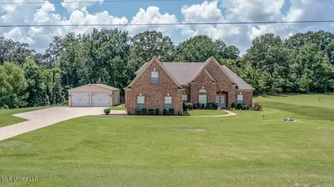 160 Oak Manor Dr, Coldwater, MS 38618