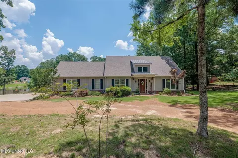 5212 Bent Rd, Southaven, MS 38671