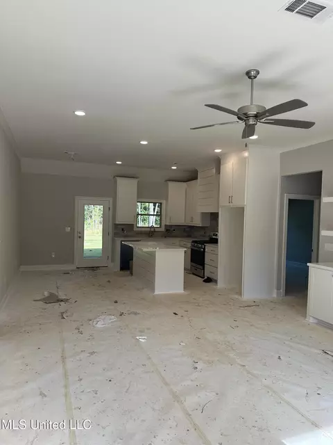962 Riverside Ln, Pearl, MS 39208 photo 2